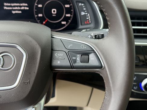Used 2018 Audi Q7 3.0T Prestige AWD/4WD image 31