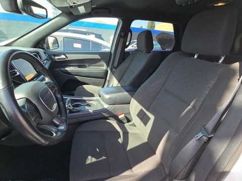 Used 2023 Dodge Durango SXT image 3