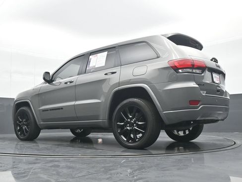 Used 2022 Jeep Grand Cherokee Laredo X image 28