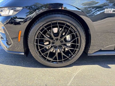 Used 2024 Ford Mustang GT Premium RWD image 12