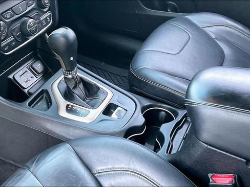 Used 2014 Jeep Cherokee Limited FWD image 17
