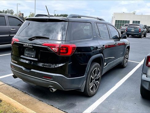 Used 2019 GMC Acadia SLT w/ Black Edition image 4