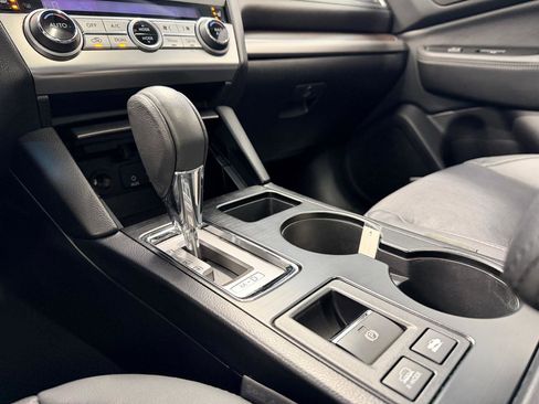 Used 2017 Subaru Outback 2.5i Limited image 44