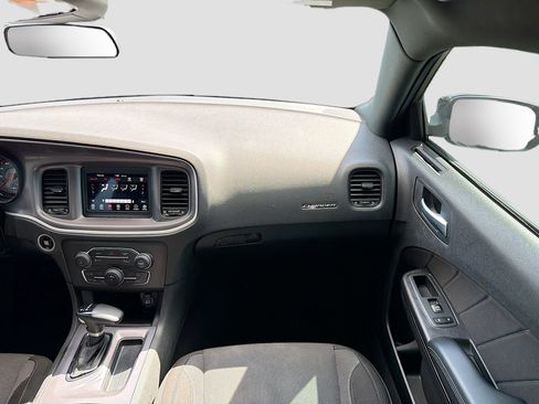 Used 2022 Dodge Charger SXT w/ Blacktop Package image 18