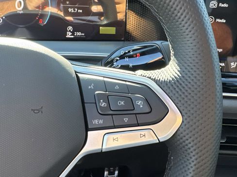 New 2026 Volkswagen Tiguan SE R-Line FWD image 19