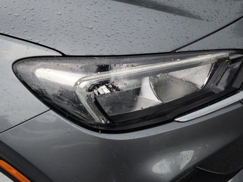 Used 2020 Buick Encore GX Select image 11