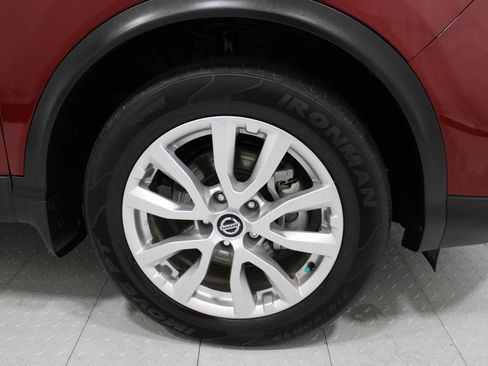 Used 2021 Nissan Rogue Sport SV FWD image 5