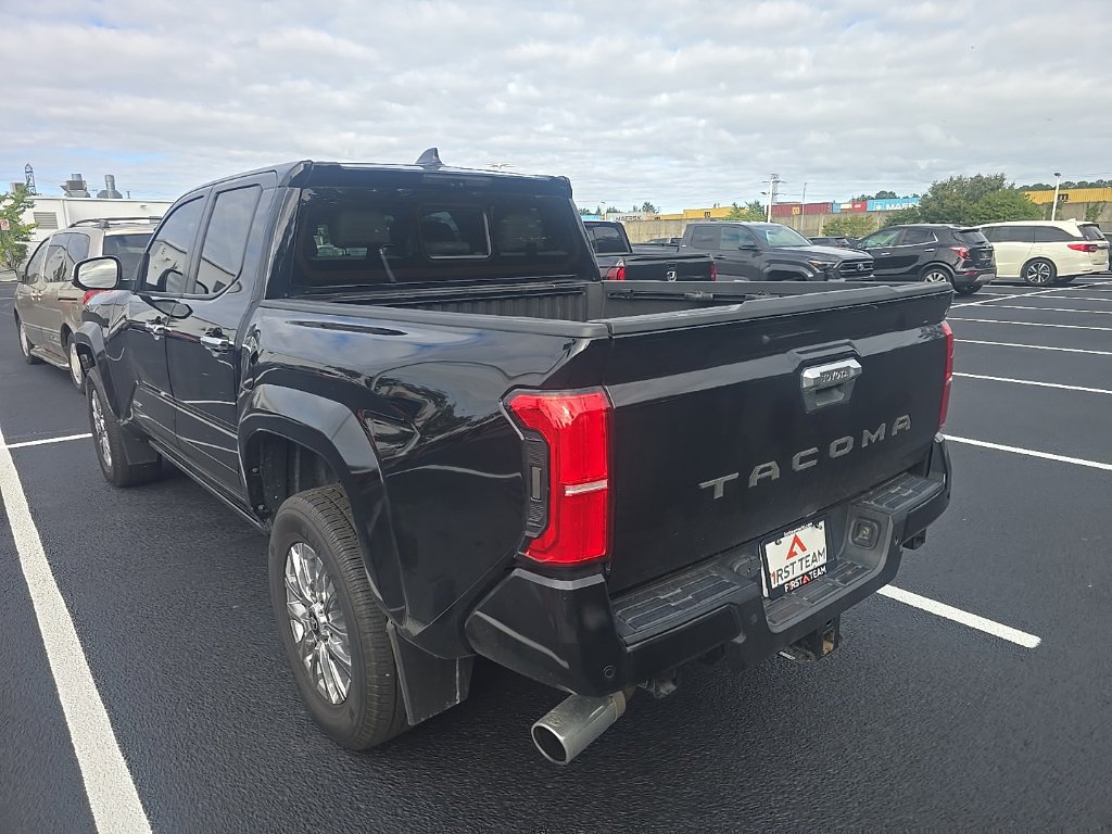 Used 2024 Toyota Tacoma Limited w/ Limited Package (LT) AWD/4WD image 7