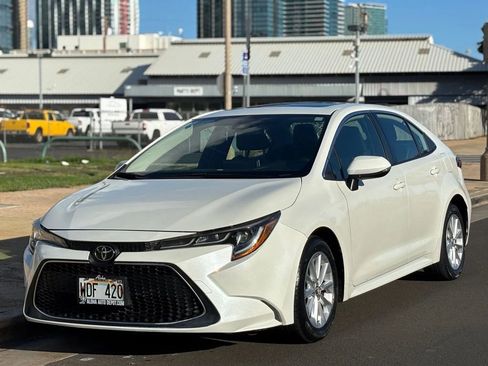 Used 2021 Toyota Corolla XLE image 1