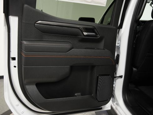 New 2026 GMC Sierra 1500 AT4 w/ AT4 Premium Package AWD/4WD image 22