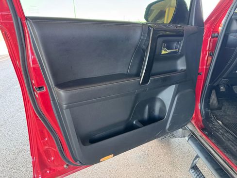 Used 2023 Toyota 4Runner 40th Anniversary SE image 9