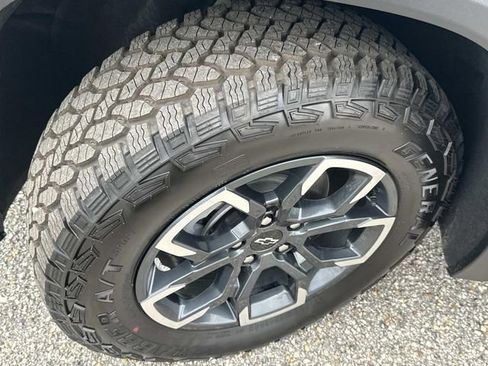 New 2026 Chevrolet Equinox ACTIV image 21