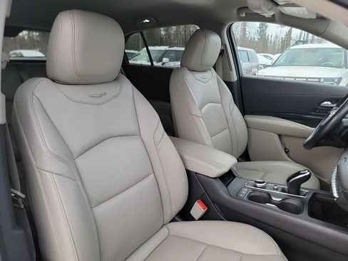 Used 2023 Cadillac XT4 Premium Luxury image 19