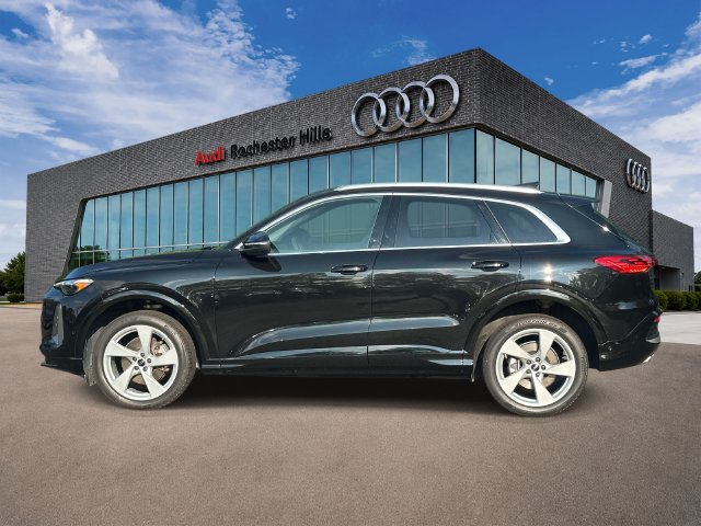 Certified 2025 Audi Q5 Premium Plus w/ Premium Plus AWD/4WD image 2