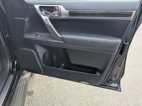 Used 2023 Lexus GX 460 Premium image 33