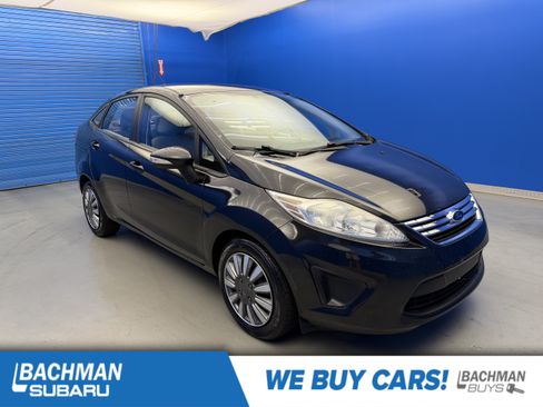 Used 2013 Ford Fiesta SE FWD image 1