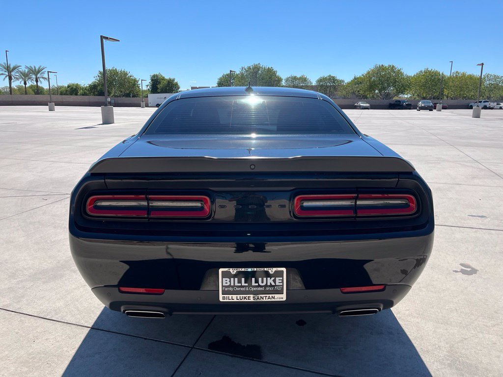 Used 2021 Dodge Challenger SXT w/ Driver Convenience Group RWD image 8