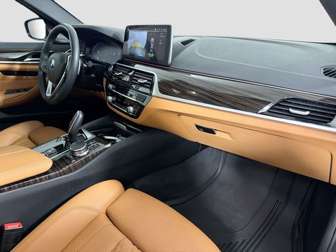 Certified 2023 BMW 540i w/ Premium Package image 29