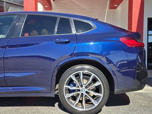 Used 2022 BMW X4 xDrive30i w/ Premium Package Essential image 6