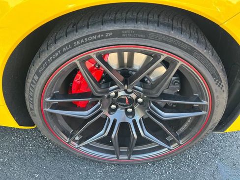 Used 2025 Chevrolet Corvette Z06 RWD image 22