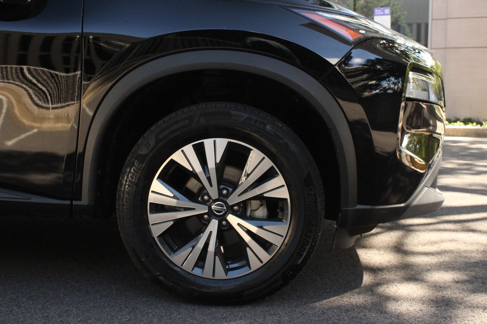 Used 2021 Nissan Rogue SV AWD/4WD image 4