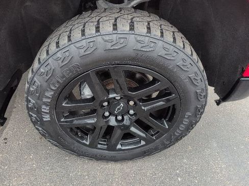 Certified 2022 Chevrolet Silverado 1500 LT Trail Boss AWD/4WD image 17