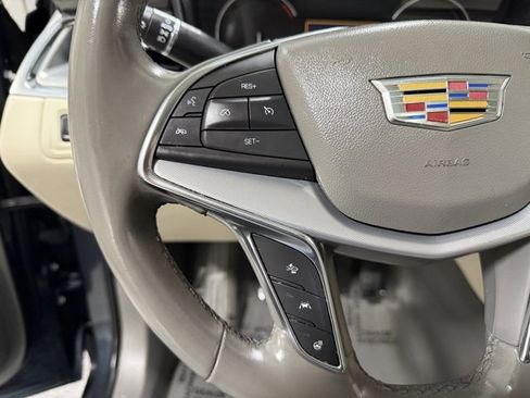 Used 2020 Cadillac XT5 Premium Luxury image 18