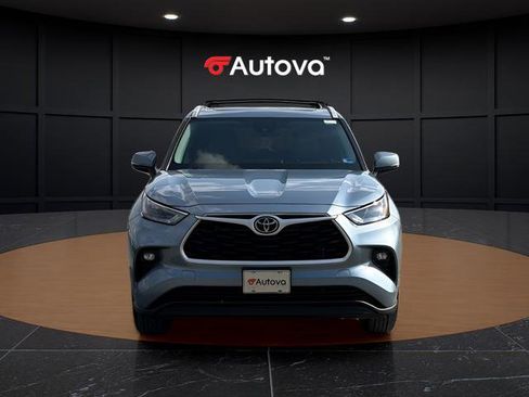 Used 2022 Toyota Highlander XLE image 8