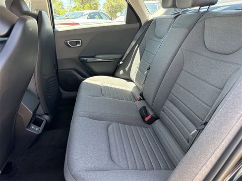 New 2025 Kia K4 EX image 18