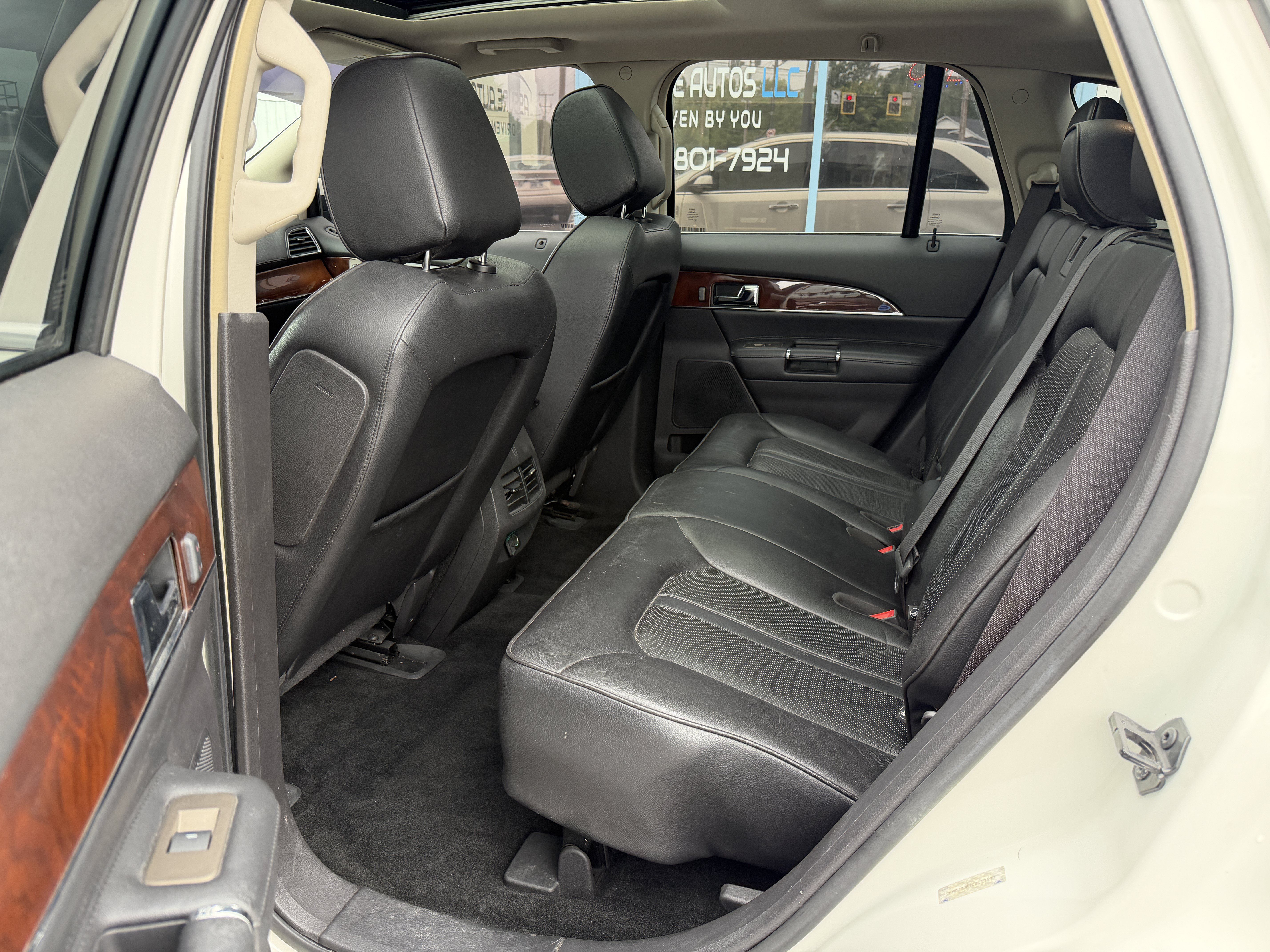 Used 2012 Lincoln MKX AWD image 15