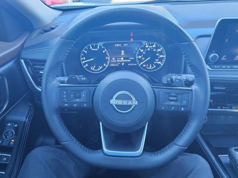 Used 2023 Nissan Rogue SL image 22