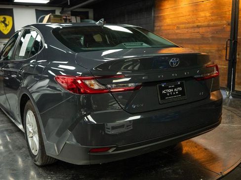 Used 2025 Toyota Camry LE image 6