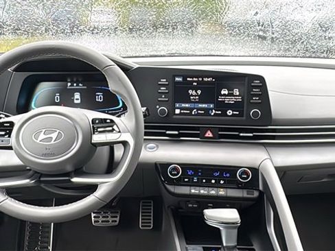 New 2025 Hyundai Elantra Sport image 11