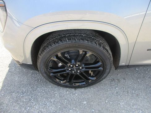 New 2026 GMC Acadia Denali Ultimate AWD/4WD image 12