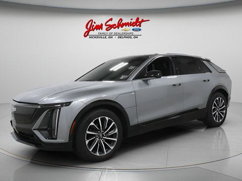 Used 2024 Cadillac Lyriq Sport AWD/4WD image 2