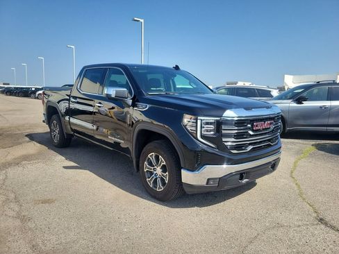 Used 2025 GMC Sierra 1500 SLT AWD/4WD image 8