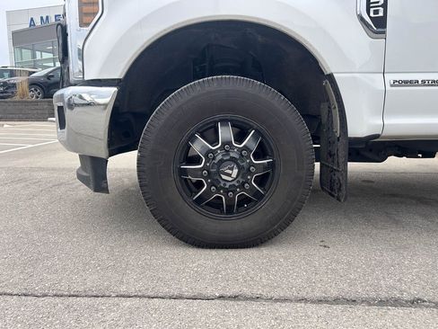 Used 2019 Ford F350 XLT w/ XLT Premium Package image 31