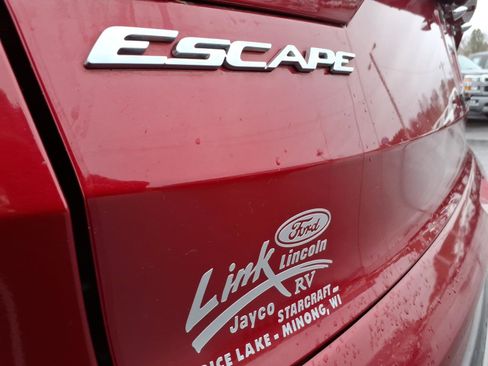Used 2019 Ford Escape Titanium w/ U9j03 - Titanium Tow Package image 4
