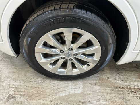 Used 2017 Buick Envision Essence image 11