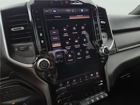Used 2025 RAM 2500 Big Horn AWD/4WD image 10