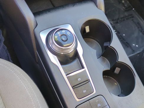 Used 2022 Ford Escape SE image 24