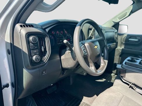 Used 2020 Chevrolet Silverado 1500 Custom w/ Custom Value Package image 9