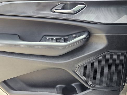 New 2025 Jeep Grand Cherokee L Altitude image 24