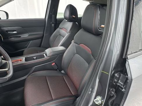 New 2026 Nissan Kicks SR w/ SR Premium Package image 10