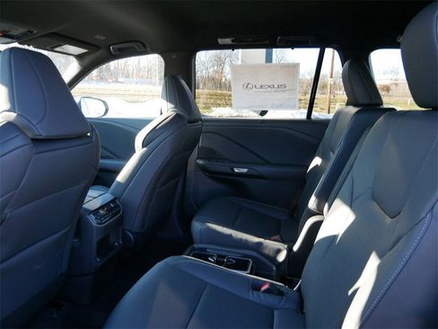 New 2026 Lexus TX 500h AWD image 9