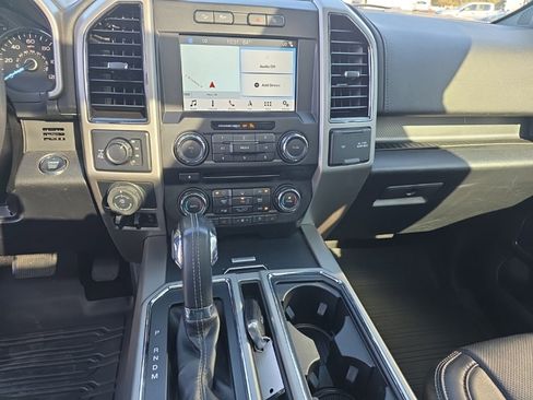 Used 2018 Ford F150 Lariat image 16