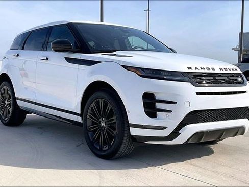 New 2026 Land Rover Range Rover Evoque Dynamic SE image 2