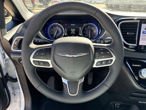 New 2026 Chrysler Voyager LX image 16