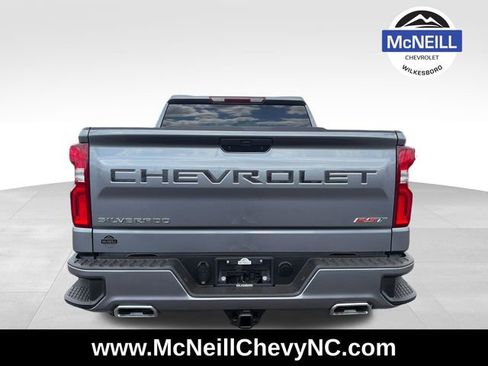 Used 2022 Chevrolet Silverado 1500 RST AWD/4WD image 6