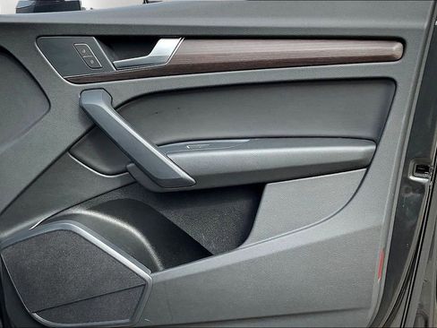 Used 2022 Audi Q5 2.0T Premium image 25